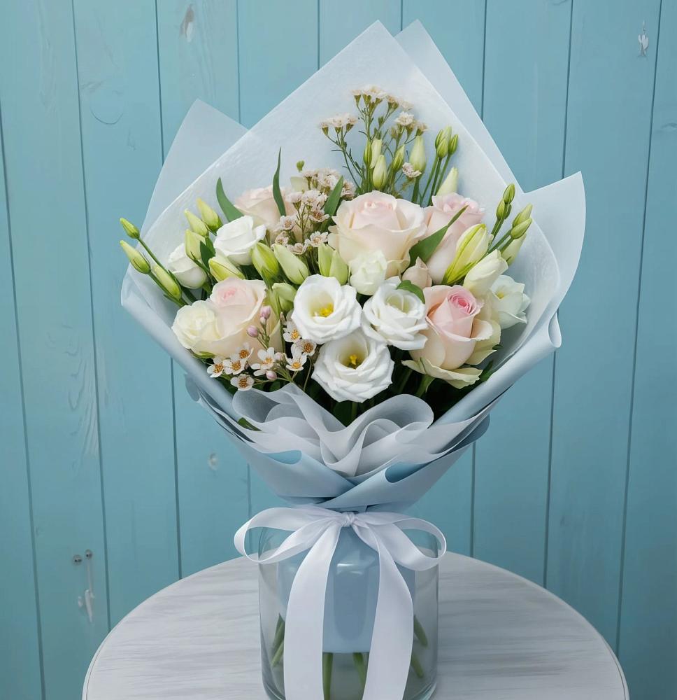 Букет цветов из: Розы и Лизиантусы в Тимонино