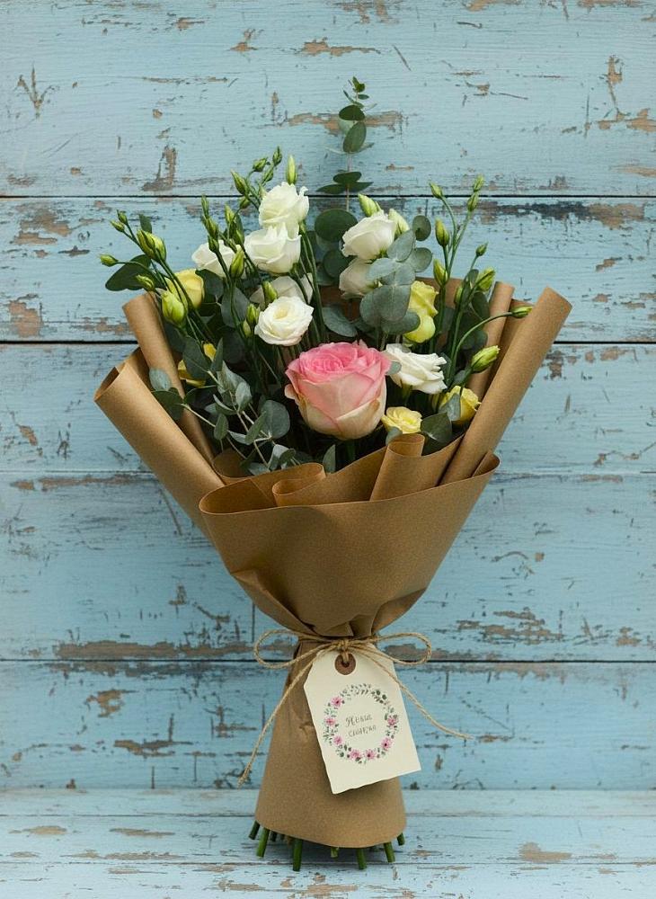 Букет цветов из: Розы и Лизиантусы в Тимонино