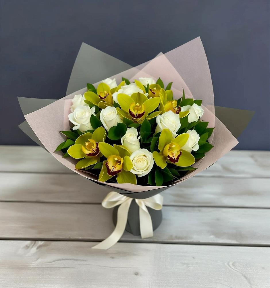 Букет цветов из: Орхидеи и Розы в Тимонино